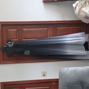 Dian Sheng Long black & Grey Omber dress, One Shoulder, Corset Back, Sz 18, Nwt